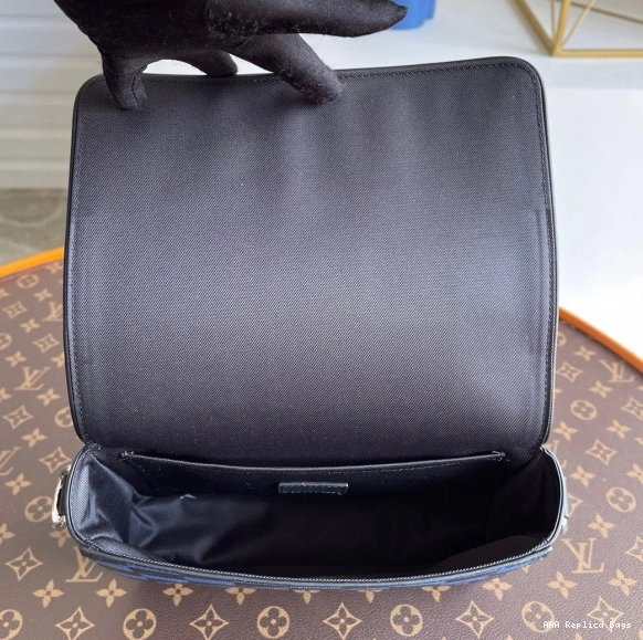 Aaa replica bags VUITTON MESSENGER STUDIO LOUIS 0803